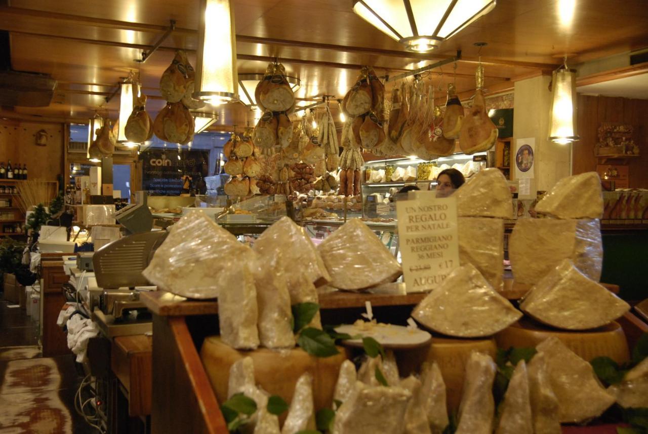 Ur-Nest Piazza Maggiore Bologna Luaran gambar