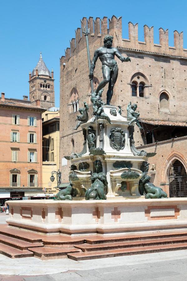 Ur-Nest Piazza Maggiore Bologna Luaran gambar
